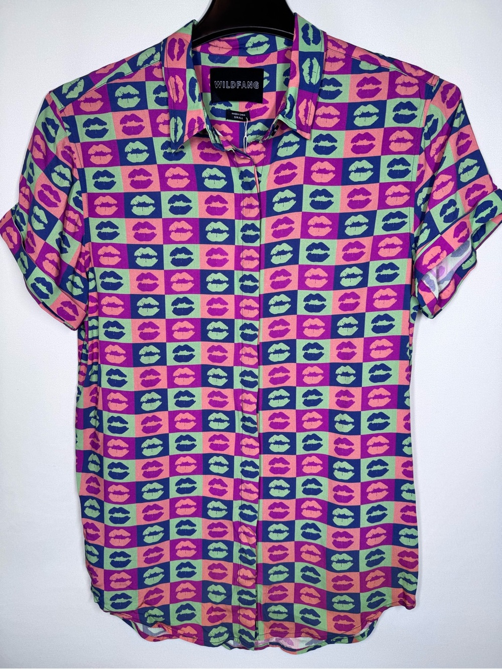 New With Tags! Wildfang "The Essential" Wink Lip Button-Up Shirt - Size Small